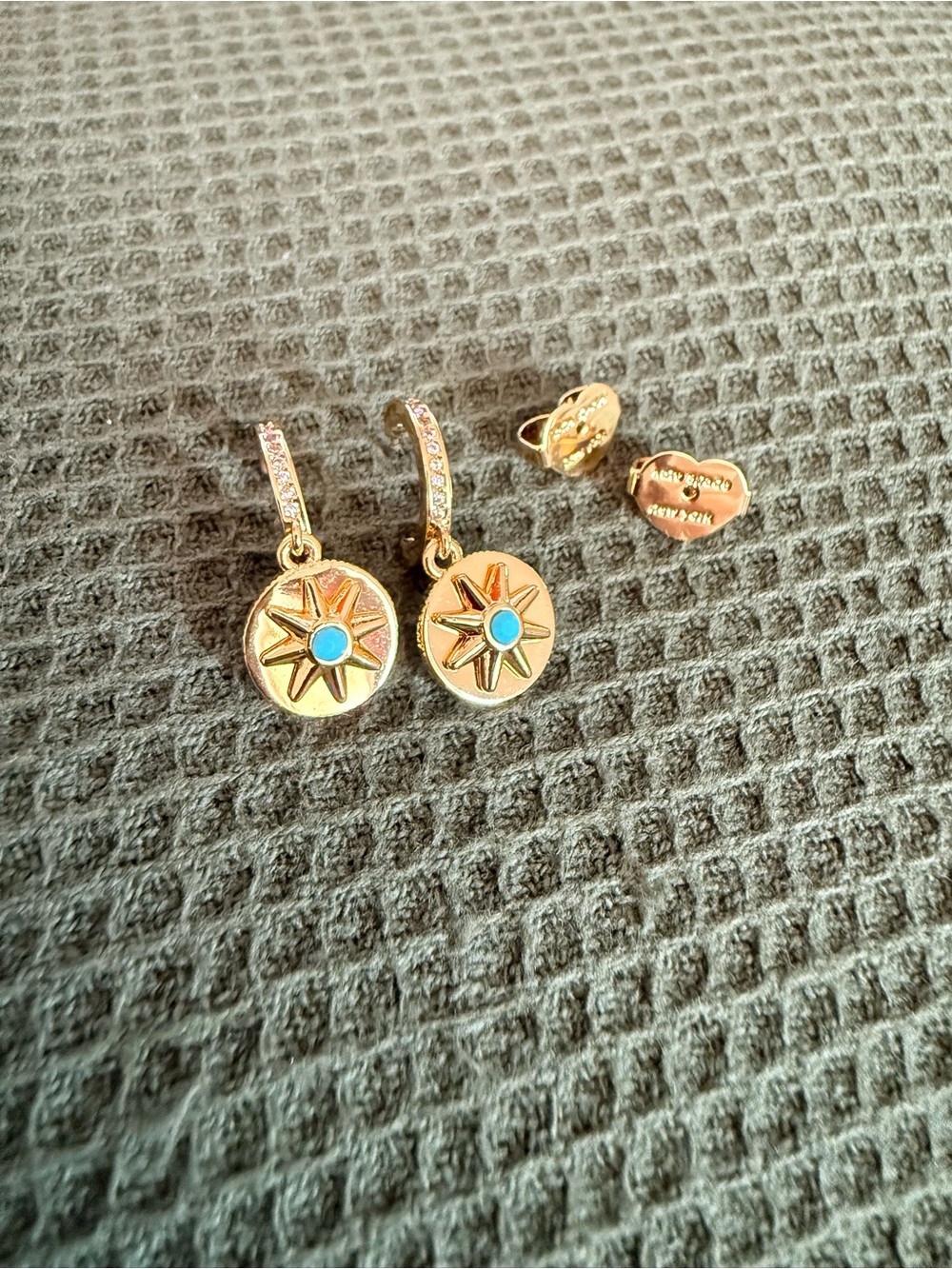 Kate Spade My Medallion Pavé
Huggies